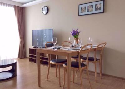 2 bed Condo in Maestro 39 Khlong Tan Nuea Sub District C018230