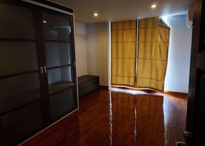 3 bed Condo in The Peaks Residence Khlong Toei Nuea Sub District C018222