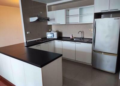 3 bed Condo in The Peaks Residence Khlong Toei Nuea Sub District C018222