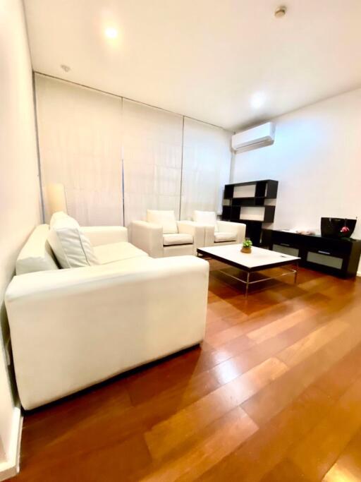 2 bed Condo in Wind Sukhumvit 23 Khlong Toei Nuea Sub District C018188