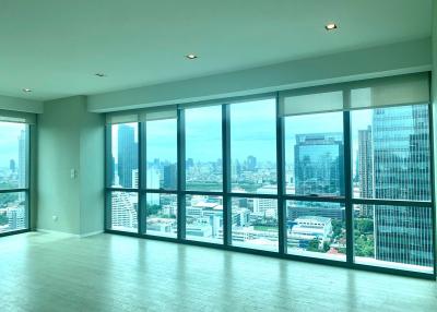 2 bed Duplex in The Room Sukhumvit 21 Khlong Toei Nuea Sub District D018186