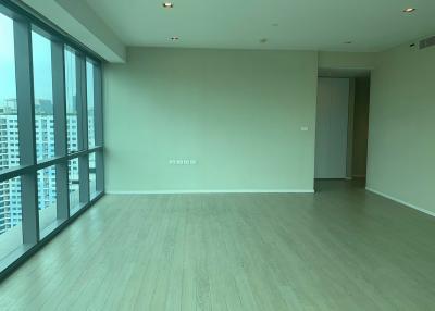 2 bed Duplex in The Room Sukhumvit 21 Khlong Toei Nuea Sub District D018186