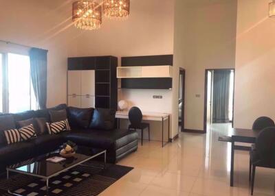 3 bed Condo in 59 Heritage Khlong Tan Nuea Sub District C018159