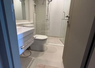 2 ห้องนอน, 1 ห้องน้ำ คอนโด ราคา ฿ 28,000/เดือน