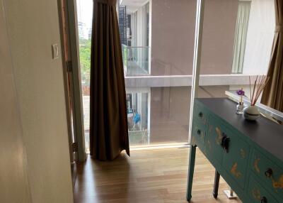 2 bed Duplex in Thana Tri Bangphlat District D018146