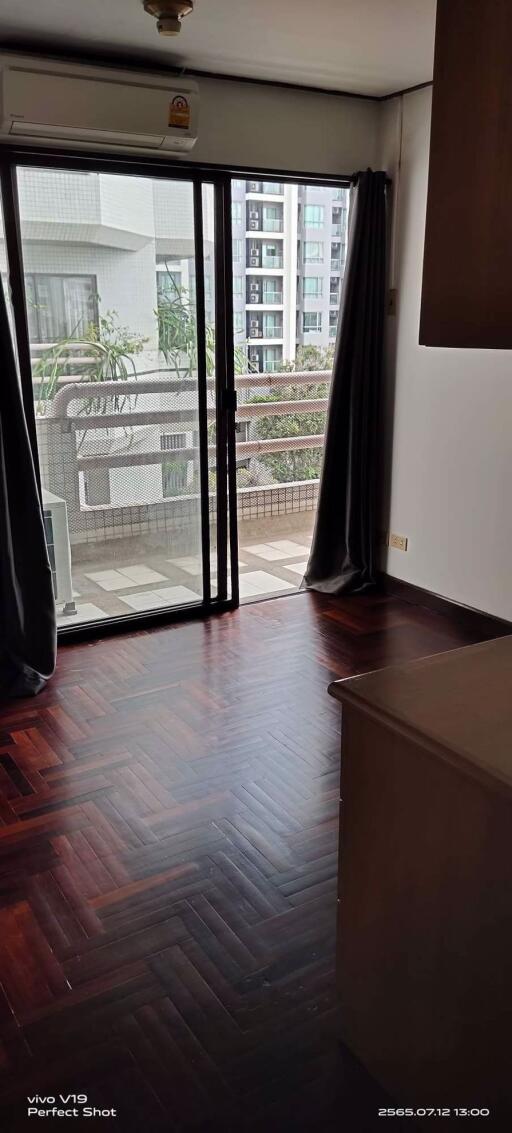 2 bed Condo in Richmond Palace Khlong Tan Nuea Sub District C018135