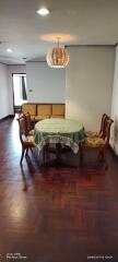 2 bed Condo in Richmond Palace Khlong Tan Nuea Sub District C018135
