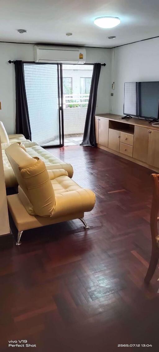 2 bed Condo in Richmond Palace Khlong Tan Nuea Sub District C018135
