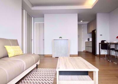 2 bed Condo in The Lumpini 24 Khlongtan Sub District C018130