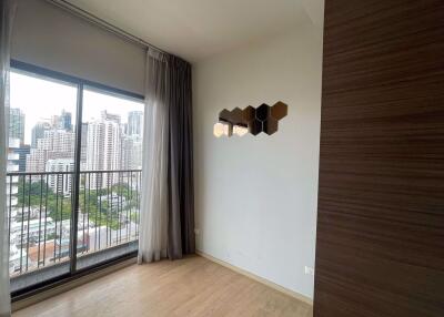 2 bed Condo in Noble Refine Khlongtan Sub District C018122