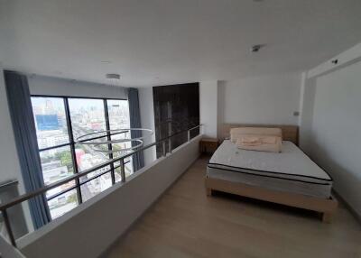 1 bed Duplex in Knightsbridge Prime Sathorn Thungmahamek Sub District D018117