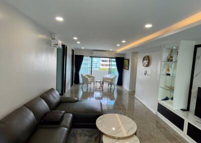 3 bed Penthouse in Ruamjai Heights Khlong Toei Nuea Sub District P018112