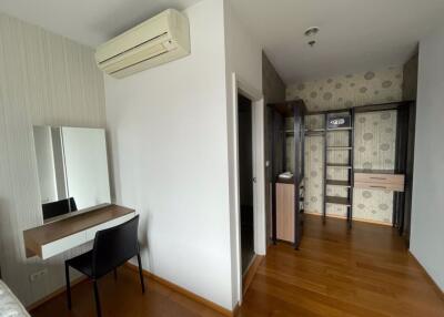 2 bed Condo in The Vertical Aree Samsennai Sub District C018082