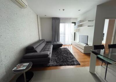 2 bed Condo in The Vertical Aree Samsennai Sub District C018082