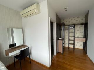 2 bed Condo in The Vertical Aree Samsennai Sub District C018082