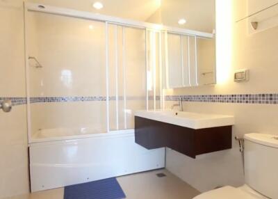 2 bed Condo in Life @ Sukhumvit 67 Phrakhanongnuea Sub District C018033