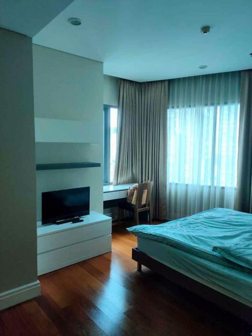 1 bed Condo in Bright Sukhumvit 24 Khlongtan Sub District C018029