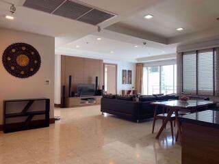 3 bed Condo in Nusasiri Grand Phra Khanong Sub District C018019