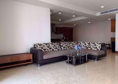 3 bed Condo in Nusasiri Grand Phra Khanong Sub District C018019