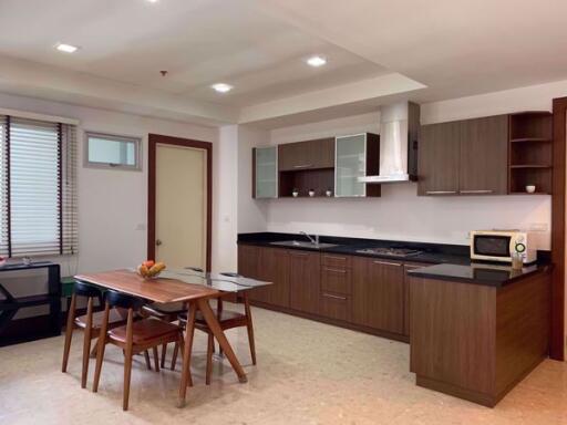 3 bed Condo in Nusasiri Grand Phra Khanong Sub District C018019