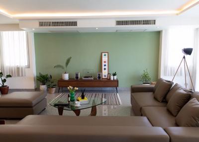3 bed Condo in Seven Place Executive Residences Khlong Tan Nuea Sub District C018015