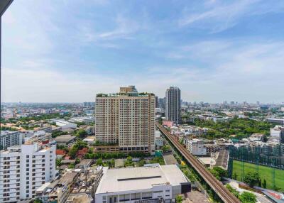 2 bed Condo in The Lofts Ekkamai Phrakhanongnuea Sub District C018010