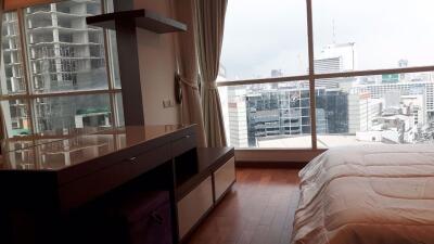 2 bed Condo in The Address Chidlom Lumphini Sub District C018007