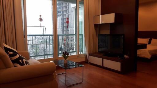 2 bed Condo in The Address Chidlom Lumphini Sub District C018007