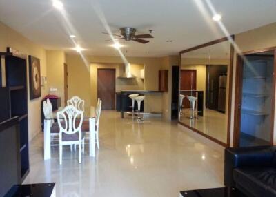 2 bed Condo in Baan Prompong Khlong Tan Nuea Sub District C018004