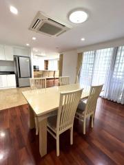 3 bed Condo in Acadamia Grand Tower Khlong Tan Nuea Sub District C018002