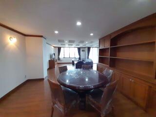 3 bed Condo in Acadamia Grand Tower Khlong Tan Nuea Sub District C018001