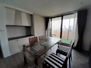 3 bed Condo in Acadamia Grand Tower Khlong Tan Nuea Sub District C018000