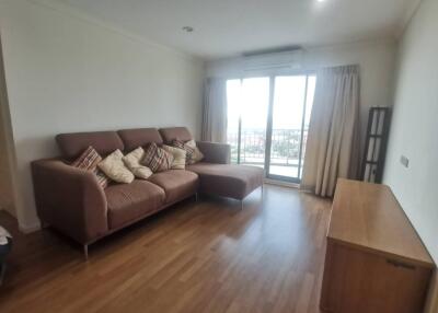 3 bed Condo in Lumpini Place Narathiwas-Chaopraya Chong Nonsi Sub District C017995