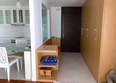 2 bed Condo in Green Peace Mansion Phayathai District C017985