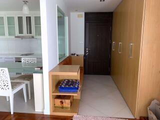 2 bed Condo in Green Peace Mansion Phayathai District C017985