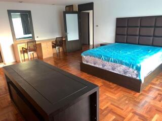 2 bed Condo in Green Peace Mansion Phayathai District C017985