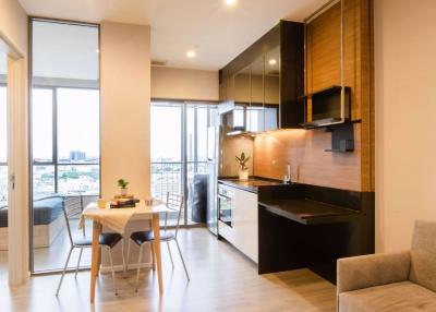 1 bed Condo in The Room Sathorn-St.Louis Thung Wat Don Sub District C017949