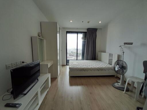 Studio bed Condo in Ideo Q Chula-Samyan Mahaphruettharam Sub District C017926