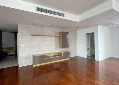 3 bed Condo in Siri Residence Khlongtan Sub District C017918