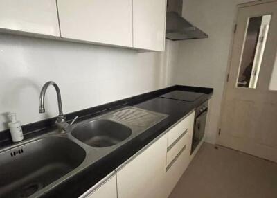 3 bed Condo in Siri Residence Khlongtan Sub District C017918