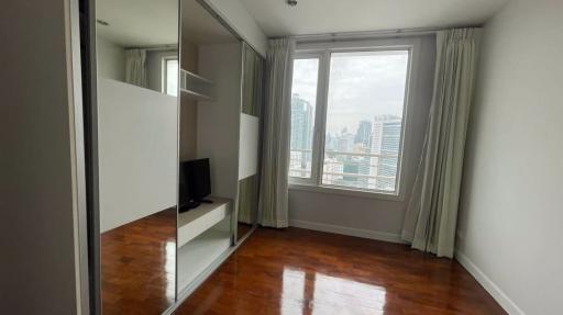 3 bed Condo in Siri Residence Khlongtan Sub District C017918