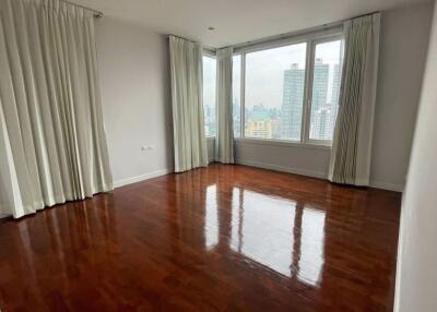 3 bed Condo in Siri Residence Khlongtan Sub District C017918