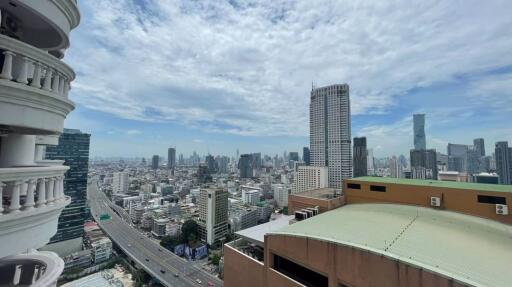 2 bed Condo in State Tower Silom Sub District C017911