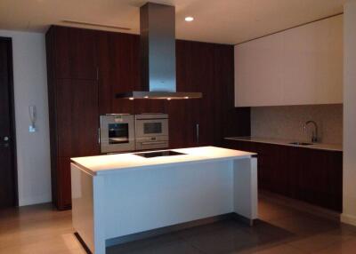 2 bed Condo in 185 Rajadamri Lumphini Sub District C017909