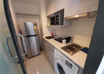 2 bed Condo in Ideo Mobi Rama 9 Huai Khwang Sub District C017897