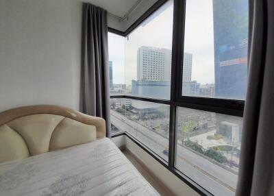 2 bed Condo in Ideo Mobi Rama 9 Huai Khwang Sub District C017897