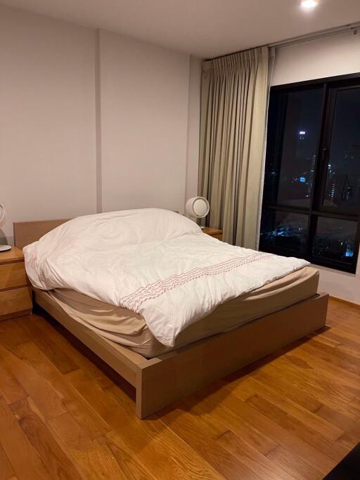 1 bed Condo in The Vertical Aree Samsennai Sub District C017884