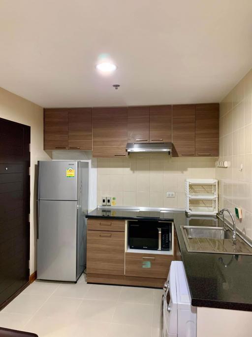 2 bed Condo in Belle Grand Rama 9 Huai Khwang Sub District C017844