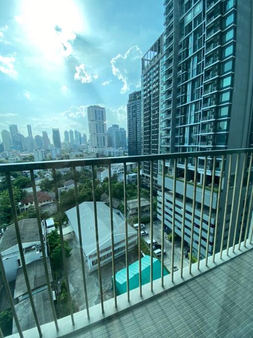 1 bed Condo in Noble Remix Khlongtan Sub District C017824