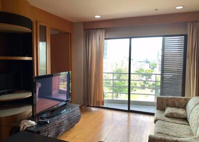 1 bed Condo in Baan Somthavil Lumphini Sub District C017809